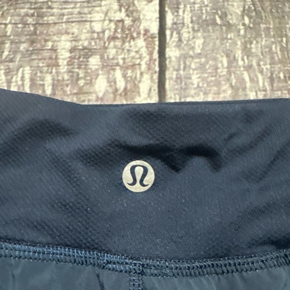 Lululemon Find Your Pace Shorts - Picture 3 of 6